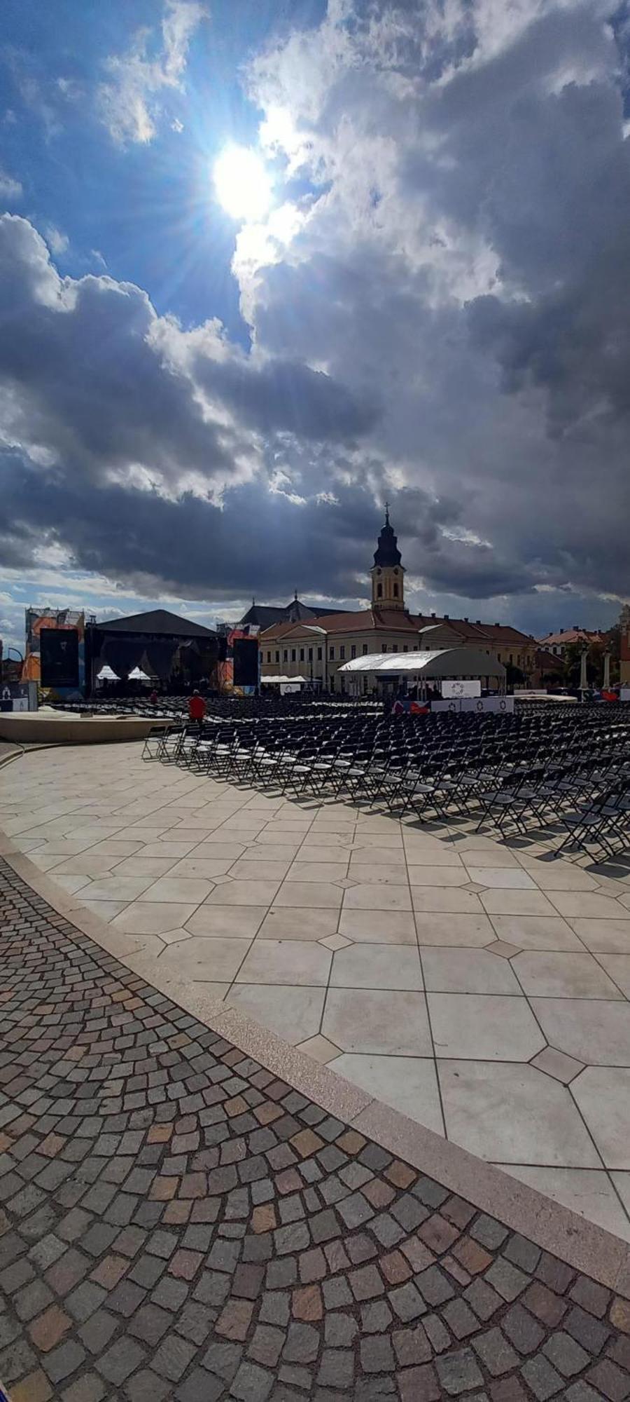 Luna Oradea Extérieur photo