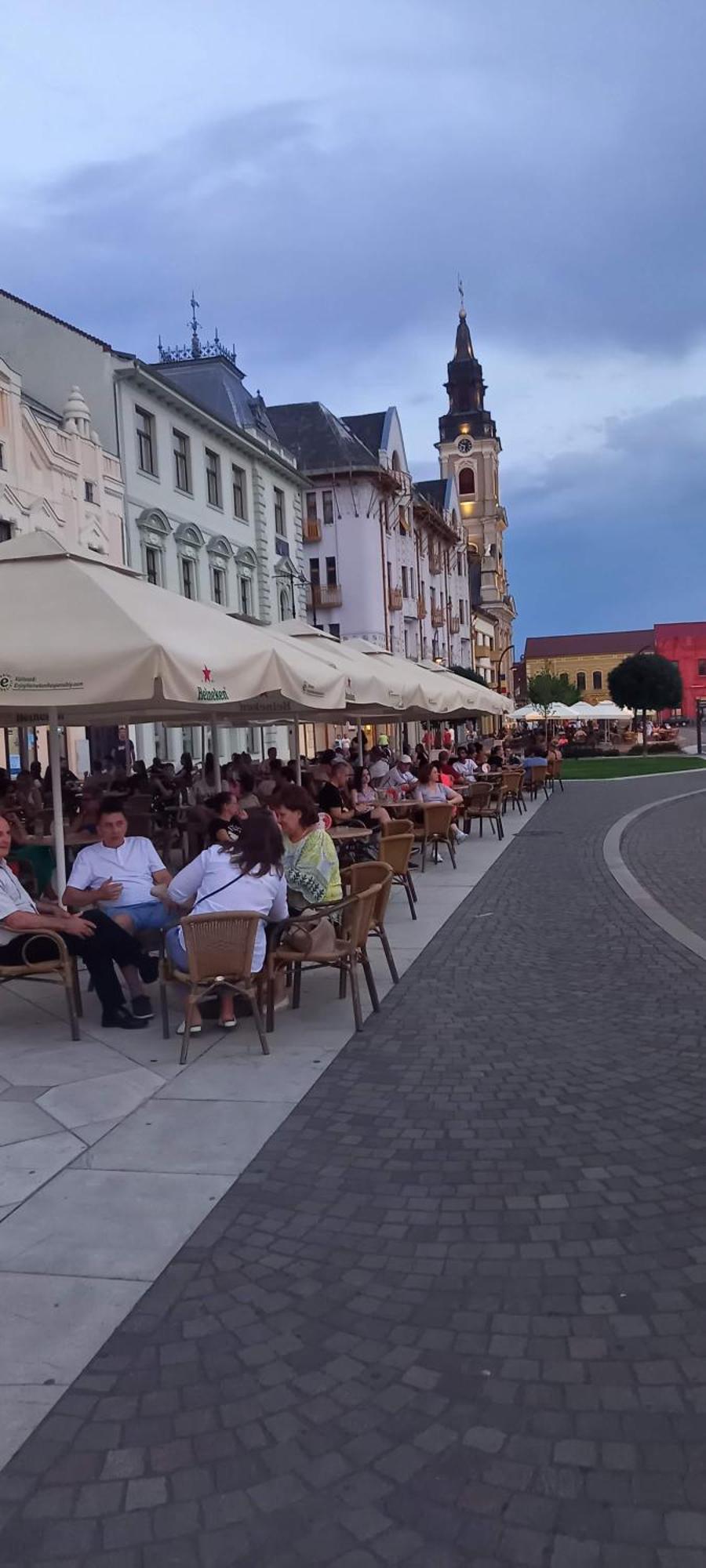 Luna Oradea Extérieur photo